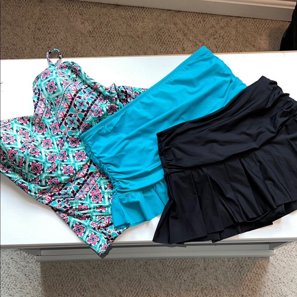 Colorful Tankini Swimwear Set with 2 swim skirts